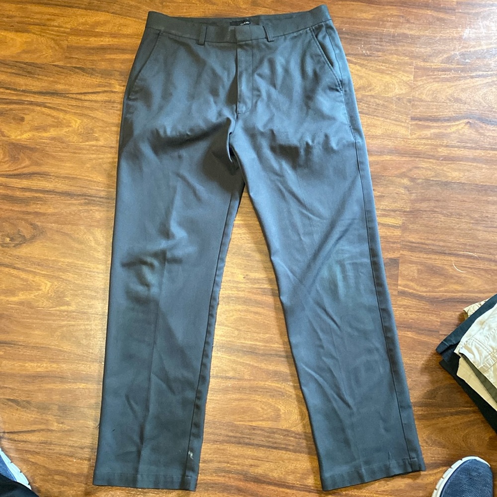 Chickfila Oobe Brand Work Uniform Pants Size 34x32 READ DESCRIPTION FOR FLAW